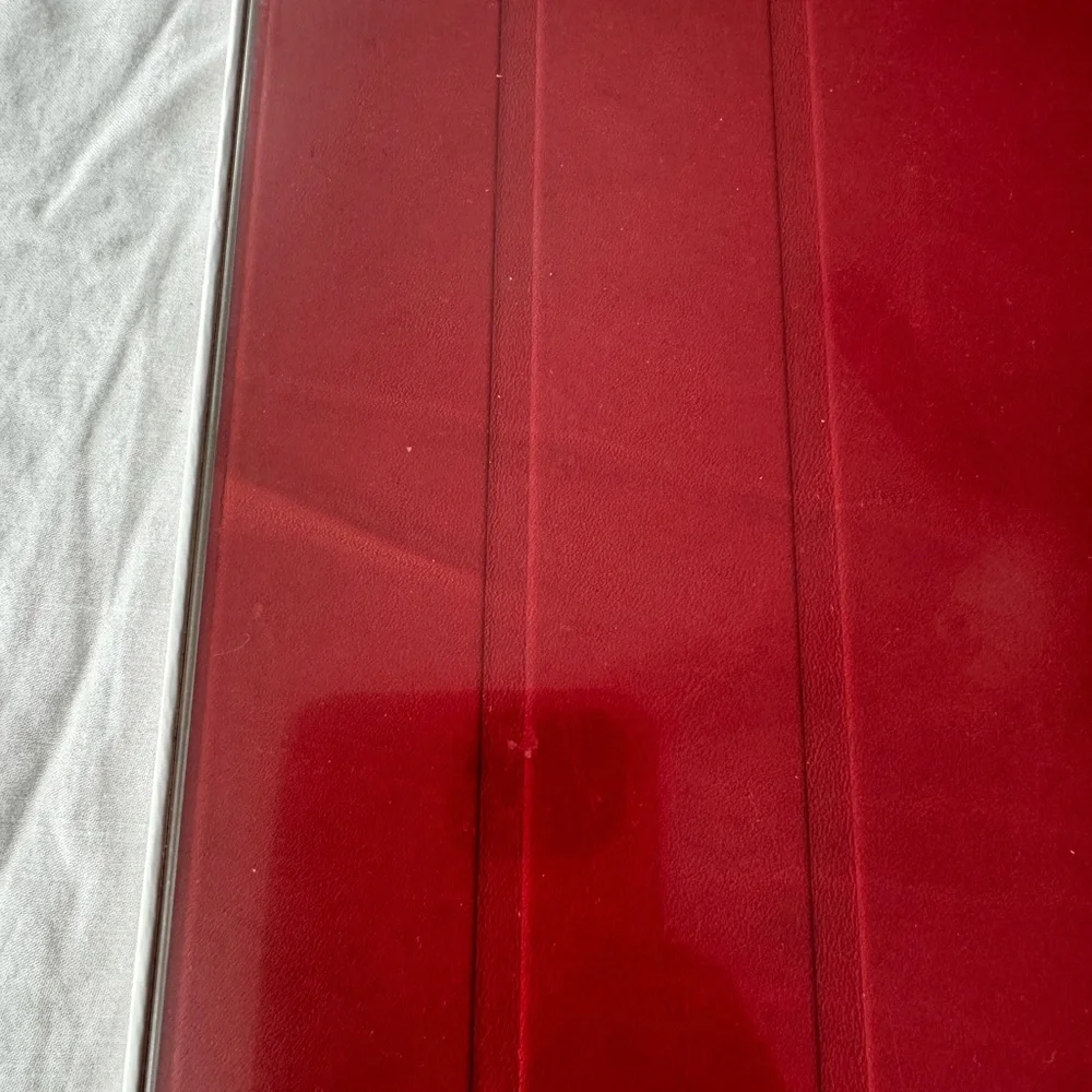 Apple iPad Smart Cover - Red - Picture 1 of 3